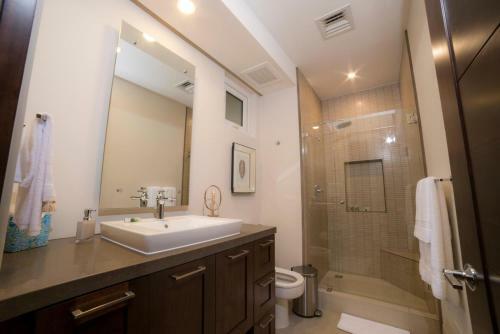 Miramar 4d Condo