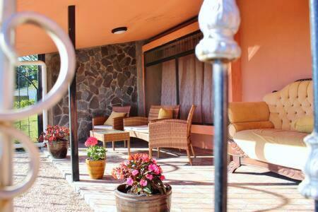 Bed & Breakfast Mapletico Guesthouse