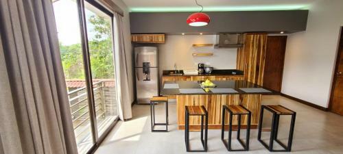 Hotel Ballena Paradise