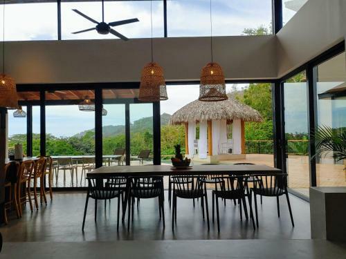 Ocean View Villa - Casana