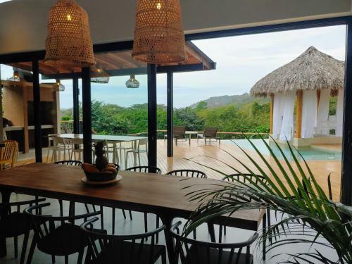 Ocean View Villa - Casana