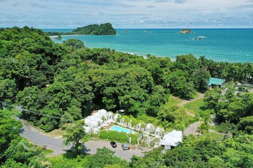 Hotel Igloo Beach Lodge