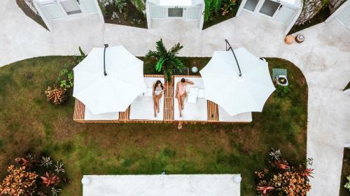 Hotel Igloo Beach Lodge