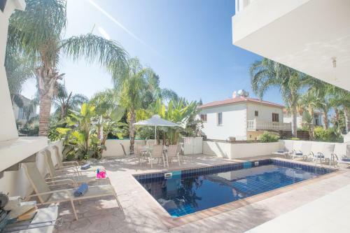 Hara Nissi Villas