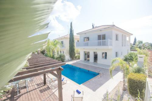 Hara Nissi Villas