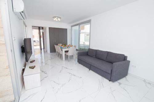 Villa Lynn Boutique Beachfront