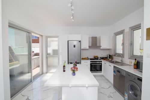 Villa Lynn Boutique Beachfront