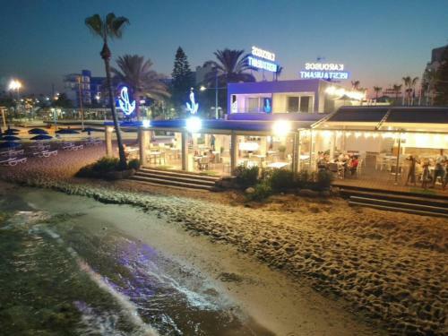 Apartamento Karousos Beach Rooms