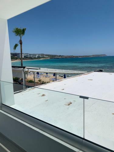 Apartamento Karousos Beach Rooms