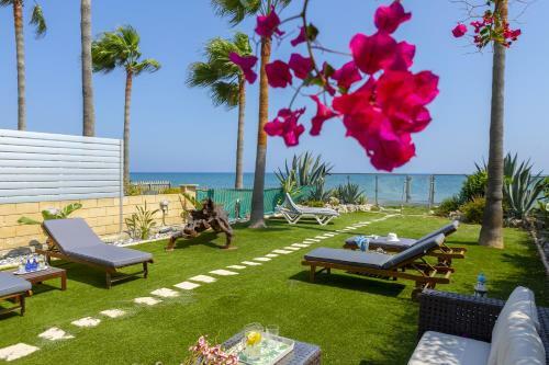 Meneou Beachfront Villa 3