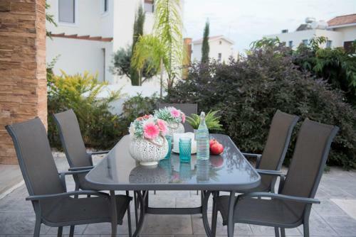 Sea Breeze Villa