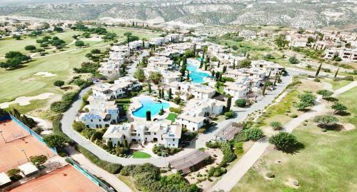 2 Bedroom Apartment Chloe With Communal Pool, Aphrodite Hills Resort