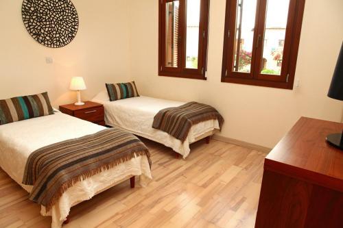 Kouklia Villa Sleeps 6 With Pool Air Con And Wifi