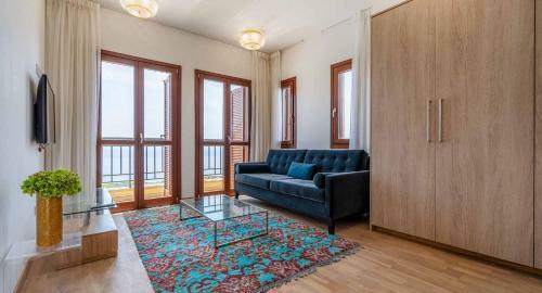 Villa Idalium - Stunning Front Line Villa With Panoramic Sea Views
