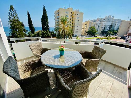 Breeze Sea View Apartment