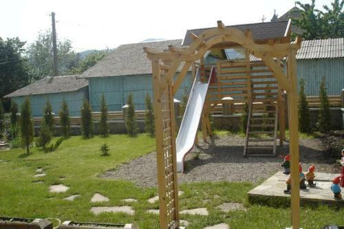 Hostal Pensiunea Codrii De Arama