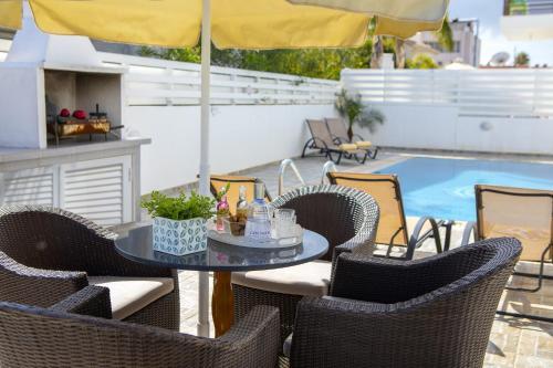 Villa Crystal Blue 15