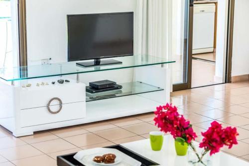 Pegeia Villa Sleeps 6 With Pool Air Con And Wifi