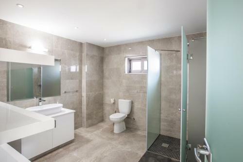 Paralimni Villa Sleeps 12 With Pool