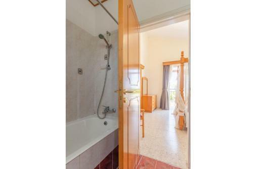 Sun Beach Villa Thio