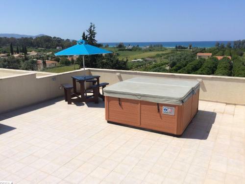 Stunning 2-bed Apartment In Poli Crysochous