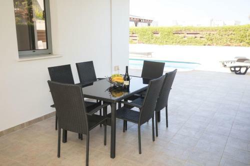 Villa Sunflower - 2 Bed Villa Protaras