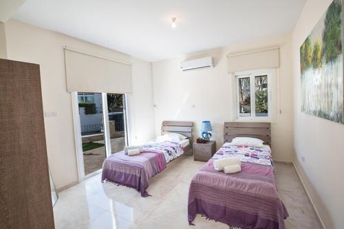 Four Bedrooms Villa 1268