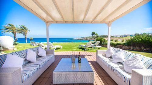 Villa In Protaras Sleeps 10 With Pool And Air Con