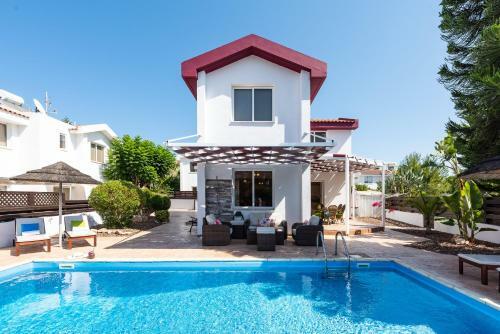 Villa Willow Mandali