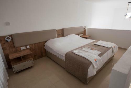 Apartamento Deniz Airport Suites