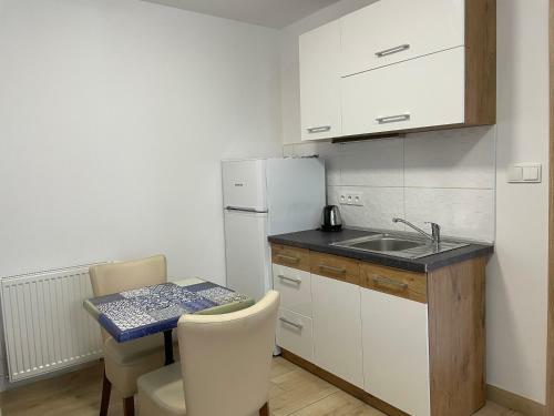 Hostal ?etnick� Stanice Hlubok�