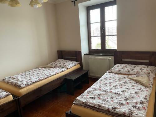 Hostal ?etnick� Stanice Hlubok�