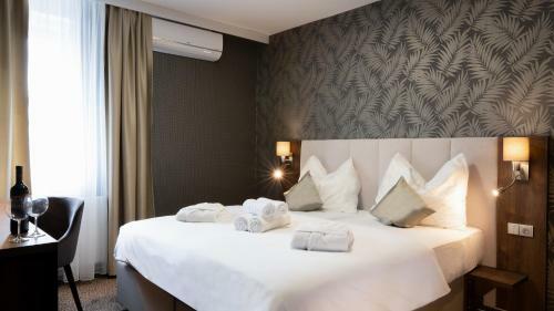 Hostal Hotel Karolina
