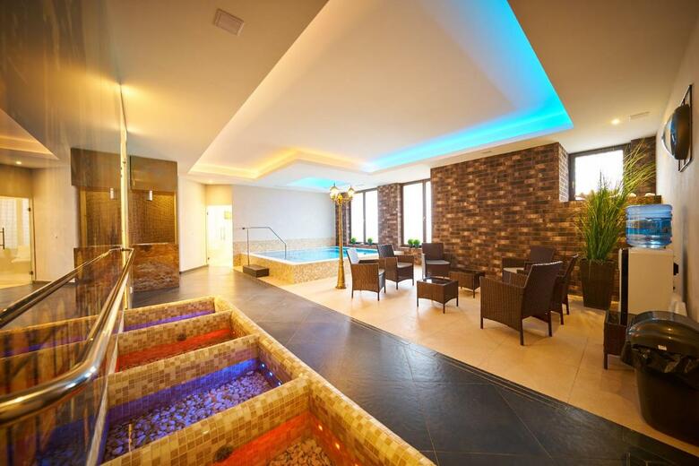 Hotel Queens Mari�nsk� L�zn?