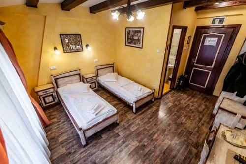 Hostal Pensiune Restaurant Lyra