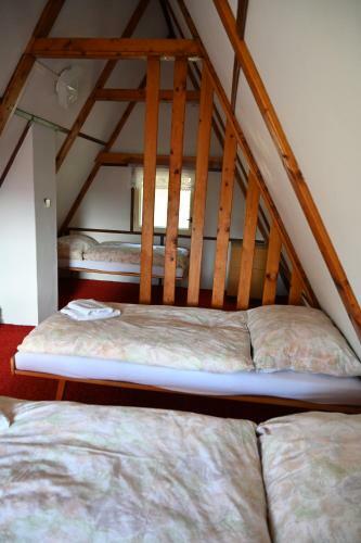 Hostal Rs Bernov Z�ti?�