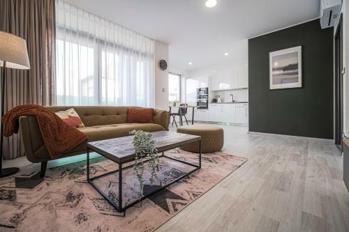 Grunt Apartments