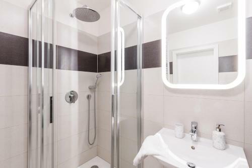 Venia Apartments