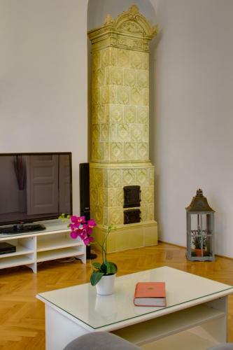 Karlova Old Town Apartment