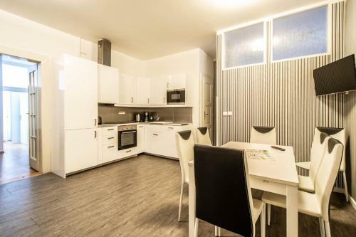 Labyrinth Apartments By Ruterra