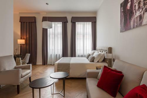 Aparthotel H7 Palace