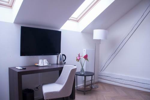 Aparthotel H7 Palace