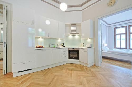 Opera Apartments