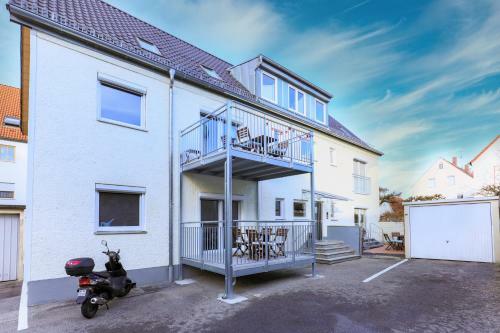 Apartamento Bright - Super Spacious - King Bed, Kitchen, Free Parking