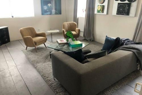 Apartamento Design-etage 130 Qm Im Kunsthaus - Mit E-auto-ladestation Ab Juni 21