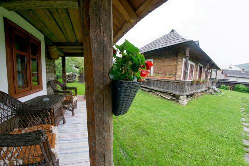 Casa Bunicii Din Bucovina
