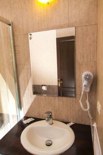 Hostal Pensiunea Roua Muntilor