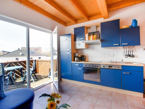 Gorgeous Apartment In Beckerwitz With Garden