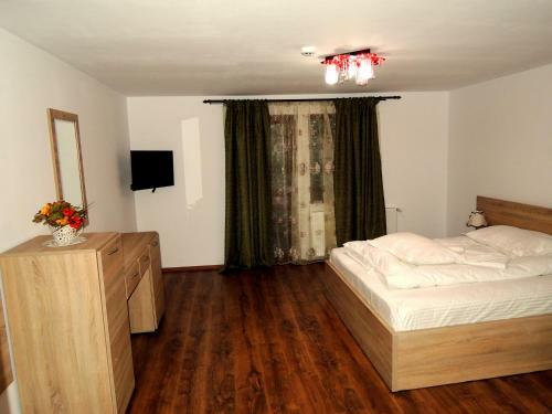 Hostal Pensiunea Casa Zarnesteana