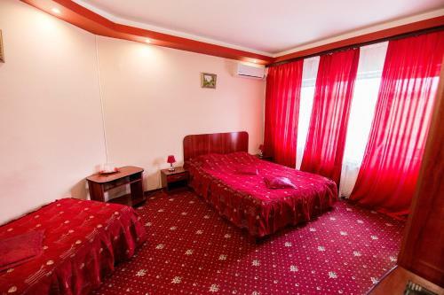 Hostal Pensiunea Crystal